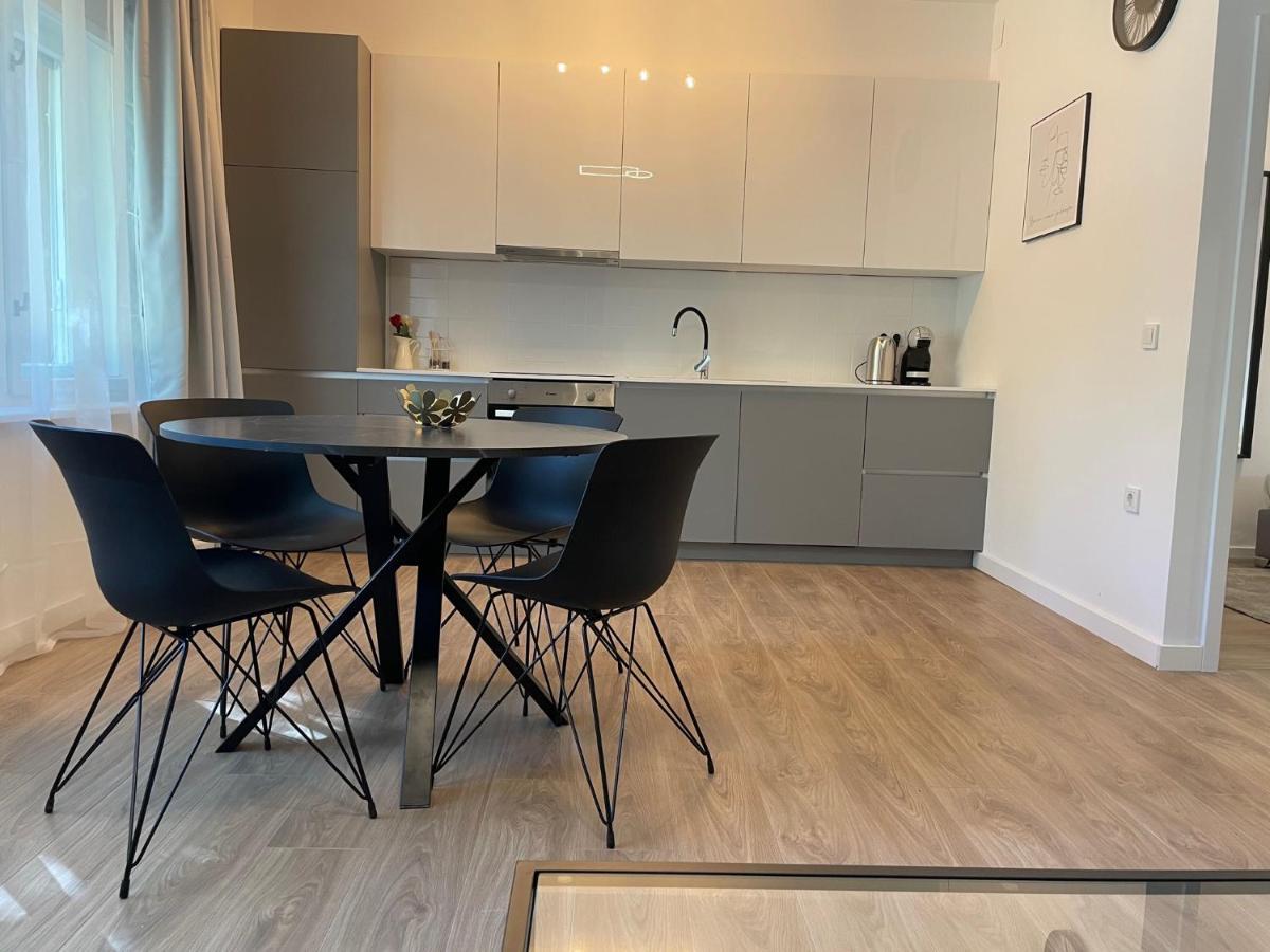 Apartments Ella Ζάγκρεμπ Εξωτερικό φωτογραφία